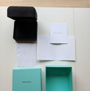 Tiffany & Co. Bracelet jewelry case + gift box